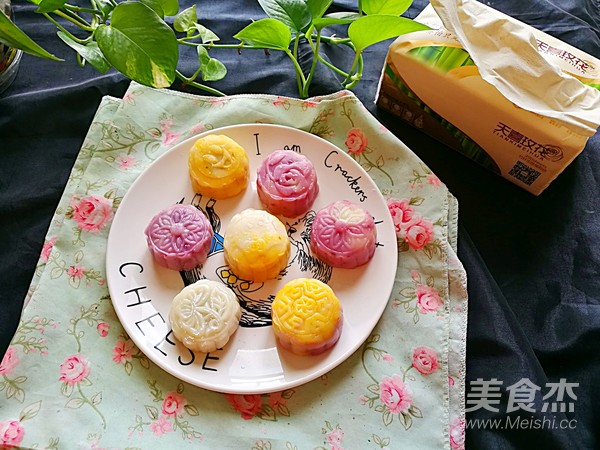 Three-color Snowy Mooncake with Purple Sweet Potato Stuffing recipe