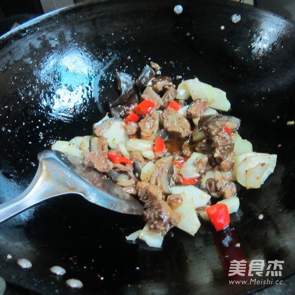 Stir-fried Donkey Meat with Fresh Mustard recipe