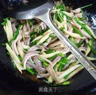 Stir-fried Pork Belly with Chinese Chives recipe