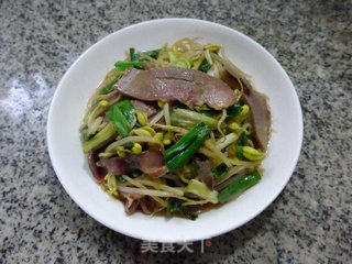 Stir-fried Soy Sprouts with Pork Tongue recipe