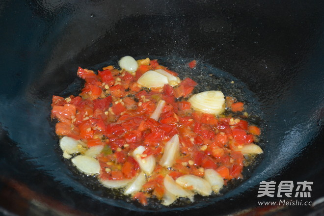 Stir-fried Broccoli with Chopped Pepper recipe