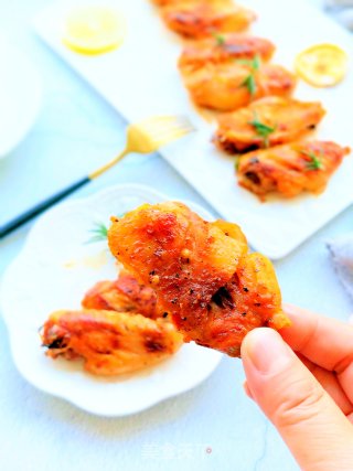 Eat Your Fingers-grilled Chicken Wings with Black Pepper recipe