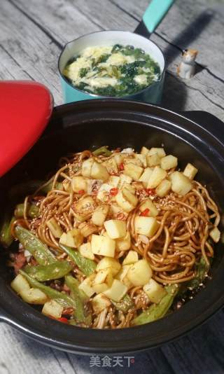 Braised Noodles with Lentils, Pork and Potato recipe