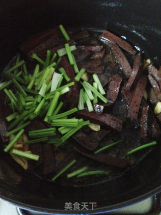 Stir-fried Blood Tofu recipe