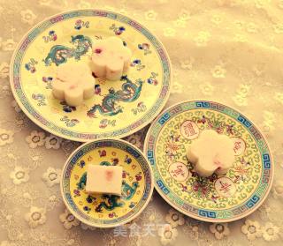 Rose Lotus Root Powder Milk Cake recipe