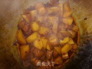 Braised Pork Belly with Potatoes recipe