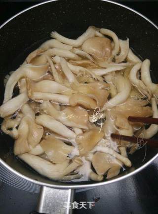 Xiuzhen Mushrooms in Cold Dried Chinese Vegetable recipe