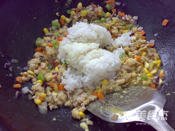 Curry Wet Fried Rice recipe