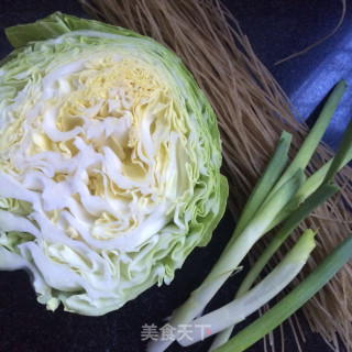 Stir-fried Vermicelli with Green Garlic Cabbage recipe