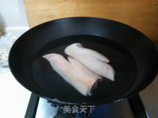 [kelp Stewed Pig's Trotters]-simple Yet Delicious recipe