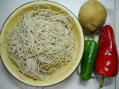 Braised Noodles with Potatoes recipe