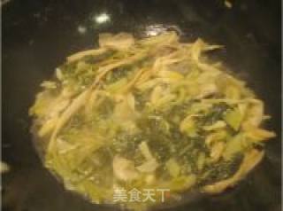 Daylily Fish Bone Sauerkraut Soup recipe