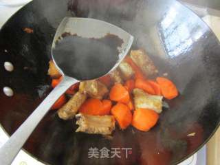 Roasted Pork Ribs with Panax Notoginseng and Carrot recipe