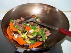 Stir-fried Pork Liver with Pickled Peppers recipe