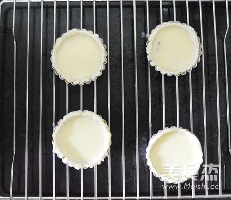 Raisin Dried Egg Tart recipe