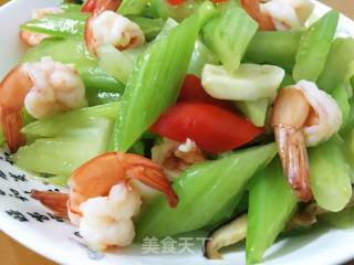 Stir-fried Shrimp Balls with Celery recipe