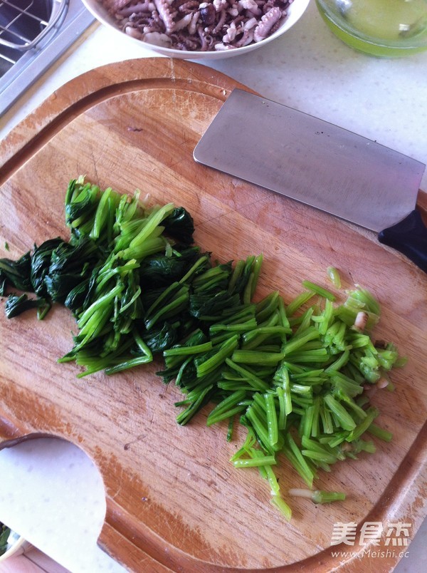 Spicy Spinach Octopus with Cold Sauce recipe