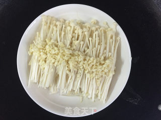 Enoki Mushroom with Garlic recipe
