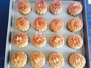 Reunion Moon Cakes recipe