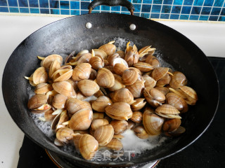 Wok Clams recipe