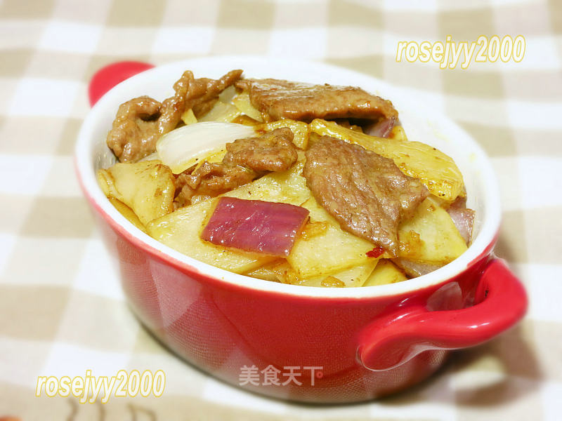 Stir-fried Beef Curry with Potatoes