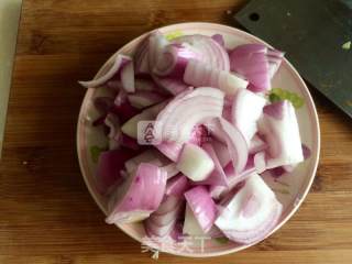 Scrambled Eggs with Onion and Fungus recipe