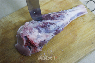 Teach The Housewife to Use Cantonese Techniques to Cook The Best Roast Leg of Lamb-roasted Australian Leg of Lamb with Blueberry Sauce recipe