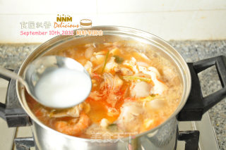 Make Thai Food by Yourself-tom Yum Goong Soup with Shrimp recipe