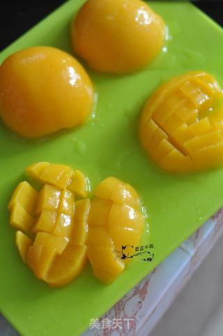 Yellow Peach Cheese Pizza recipe