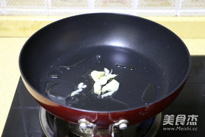 Hengda Xing'an Broccoli Stir-fried Mushroom recipe