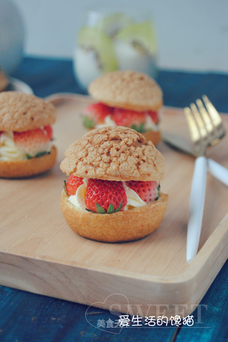 #四session Baking Contest and It's Love to Eat Festival# Strawberry Pastry Big Puffs recipe