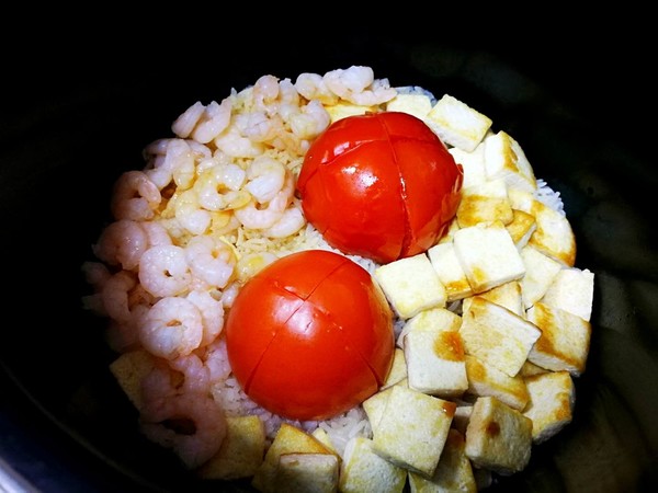 Braised Rice with Shrimp and Tofu in Tomato Sauce recipe