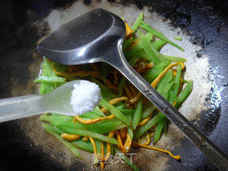 Stir-fried Lettuce with Cordyceps Mushroom recipe