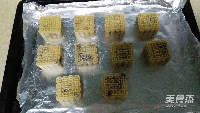 Bean Paste and Egg Yolk Mooncakes recipe