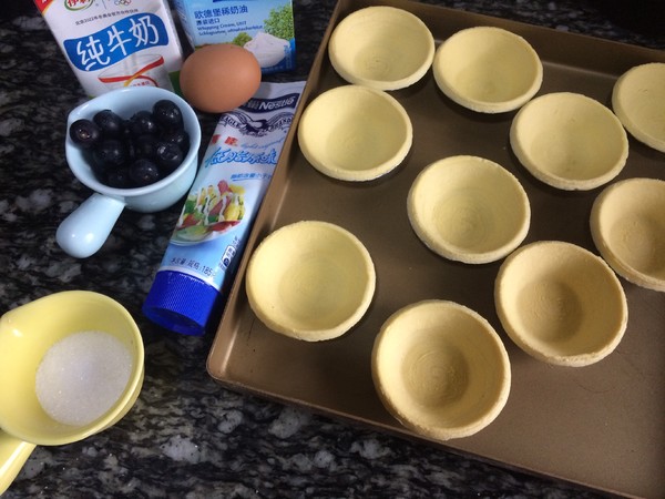 Blueberry Battered Egg Tart recipe