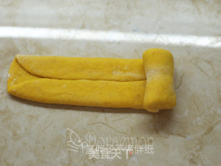 Whole Wheat Pumpkin Rolls recipe