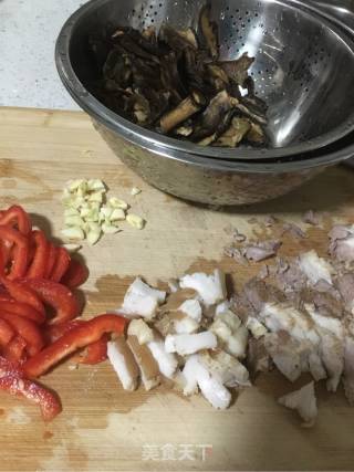 Stir-fried Pork Belly with Porcini Mushrooms recipe