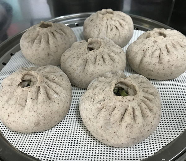 Sauce-flavored Cowpea and Rye Buns recipe