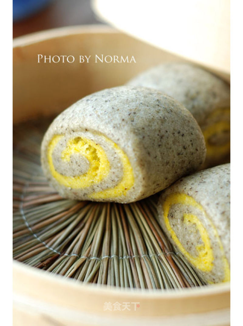 Pumpkin Buns with Black Bean Dregs recipe