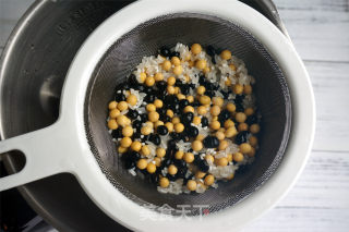 #fourth Section Baking Contest and is Love to Eat Festival#black Bean Rice Soy Milk recipe