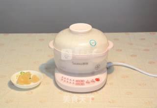 White Fungus and Lotus Seed Soup recipe