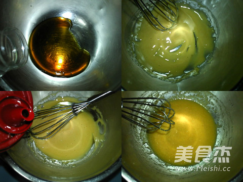 Transparent Skin Lotus Paste and Egg Yolk Mooncakes recipe