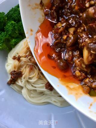 Spicy Beef Sauce Noodles recipe