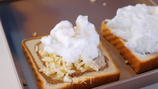 Fired Cloud Toast【first Taste Diary】 recipe