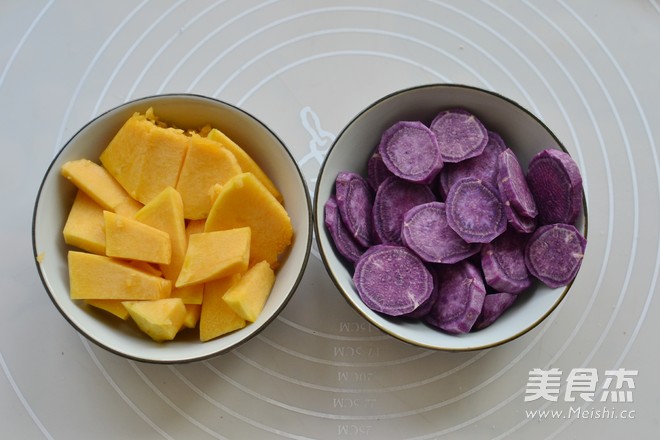 Three-color Round Soup recipe