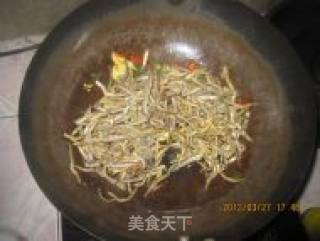 Stir-fried Dried Fish with Chili recipe