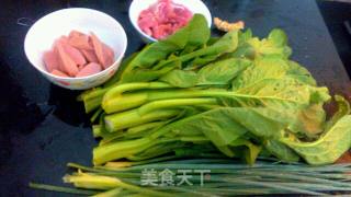 Stir-fried Cabbage Heart with Sausage and Lean Meat recipe