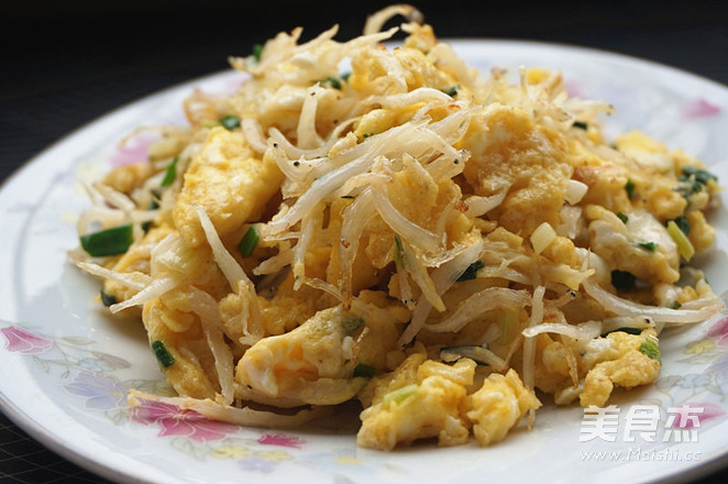 Whitebait Scrambled Eggs recipe