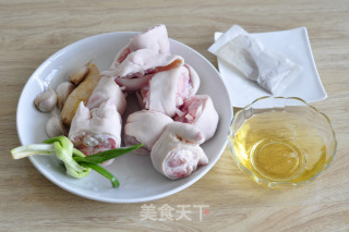 Beer Stewed Pork Knuckle recipe