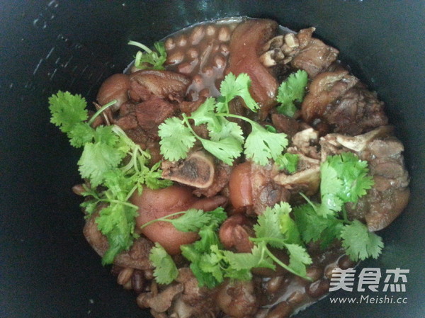 Fermented Bean Curd and Peanut Trotters recipe